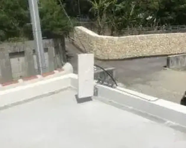 注文住宅の地デジ平面式アンテナ設置工事の写真 注文住宅での地デジ平面式アンテナの設置工事