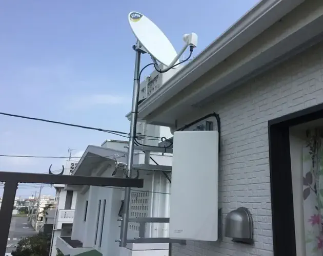 地デジ八木式+BS/CSアンテナバルコニー設置工事の写真 地デジ八木式+BS/CSアンテナバルコニー設置工事